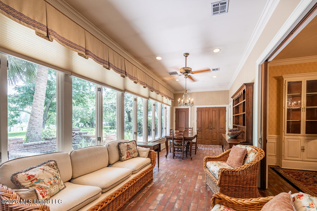 157 Par Rd 1b-94 - Lakeshore Drive