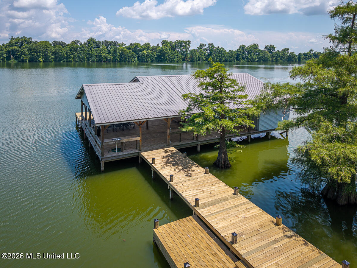 157 Par Rd 1b-94 - Lakeshore Drive