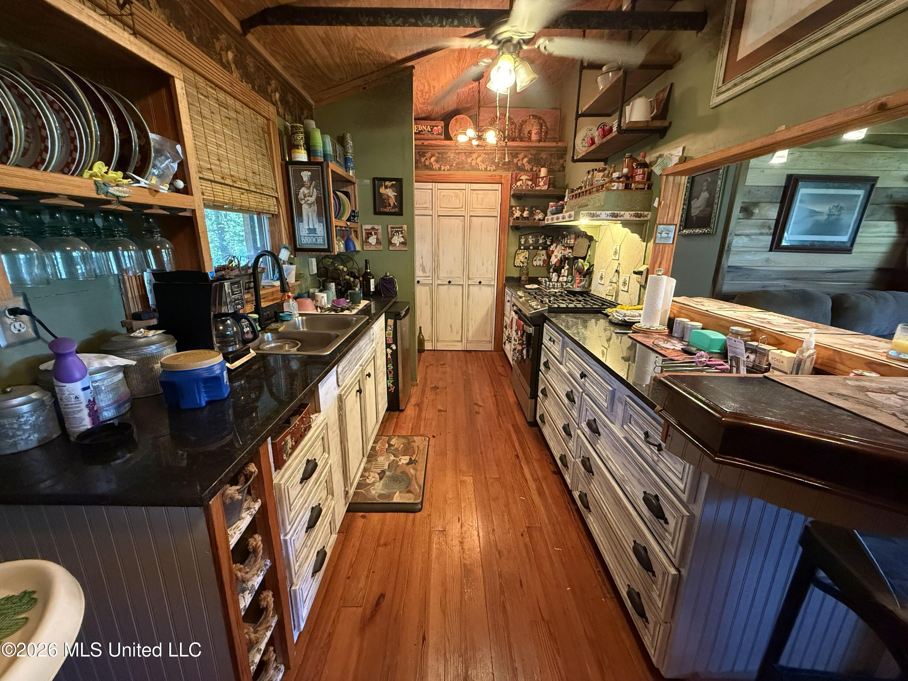 7083 Hwy 129