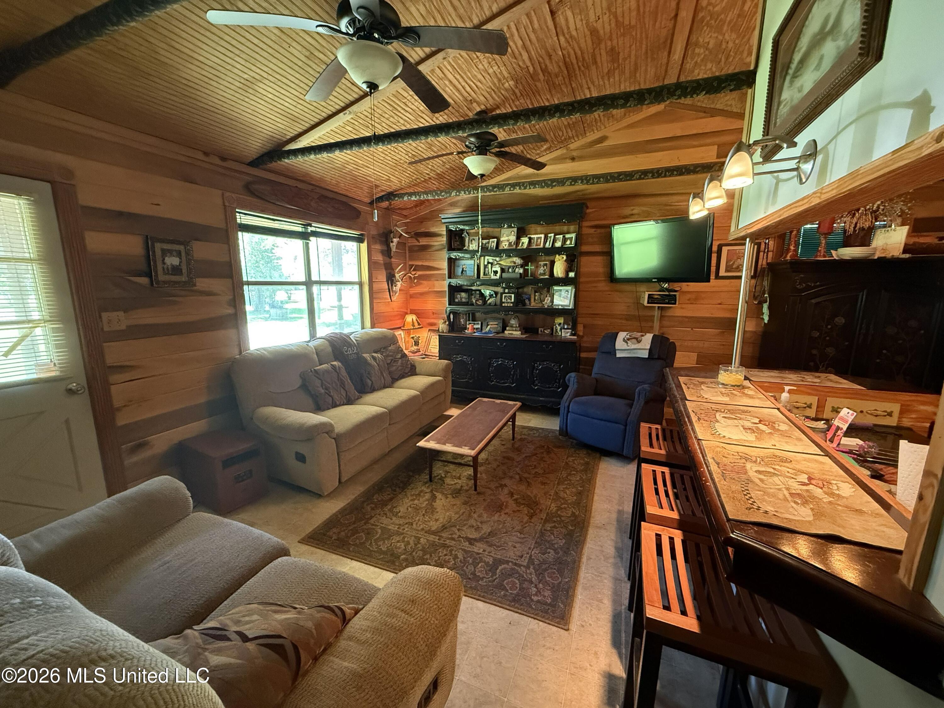 7083 Hwy 129