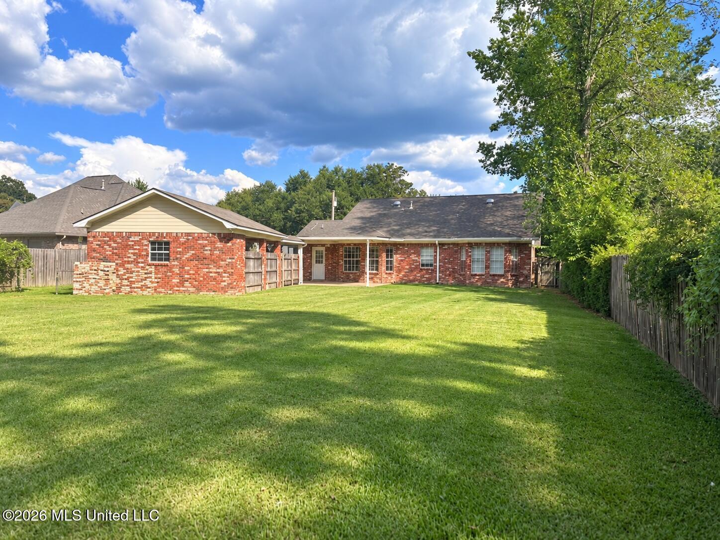 806 Lindberg Avenue