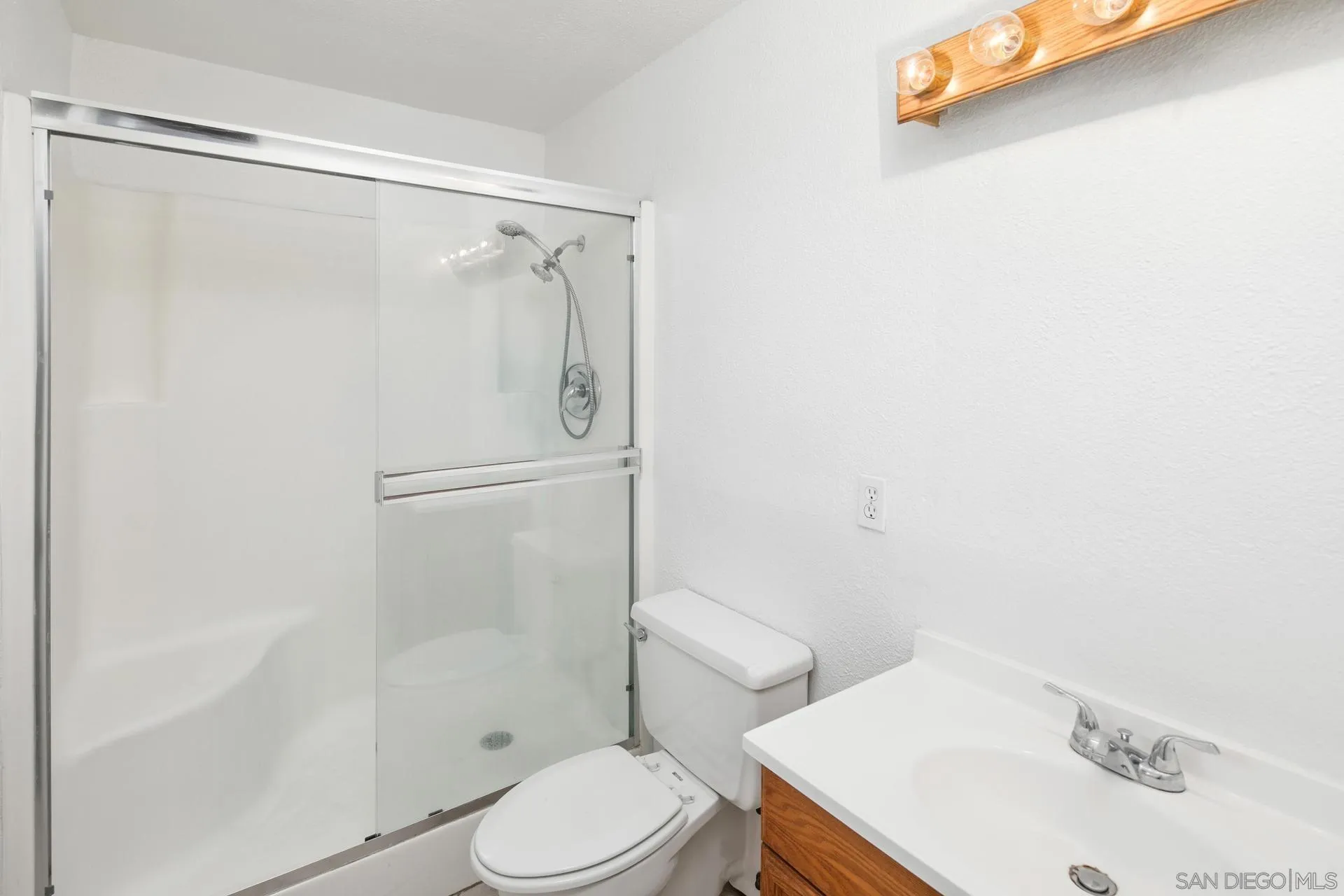 8326 Rumson Dr