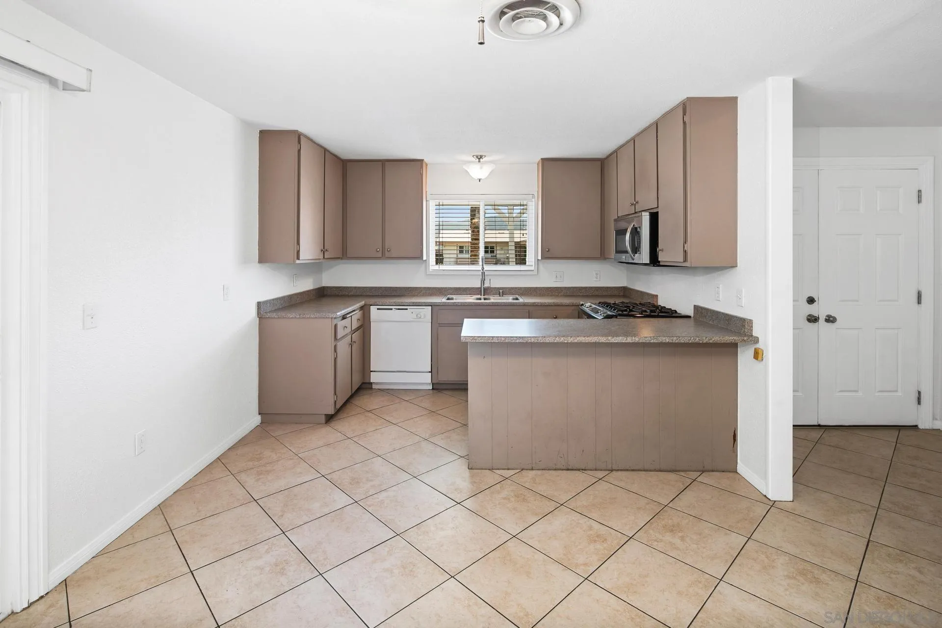 8326 Rumson Dr