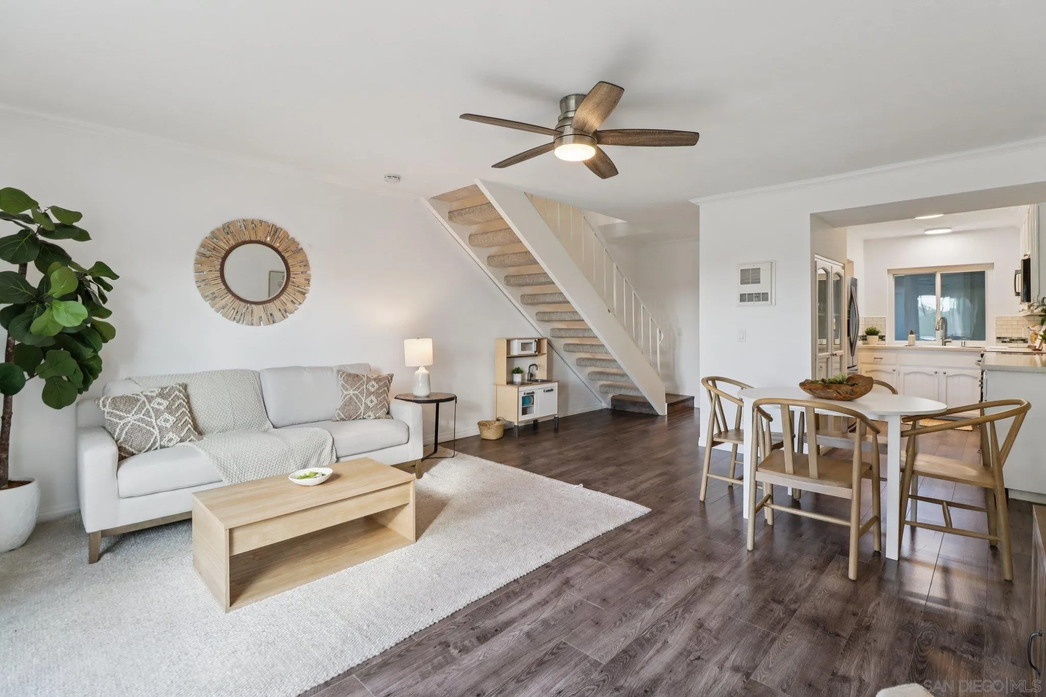 324 Countrywood Ln