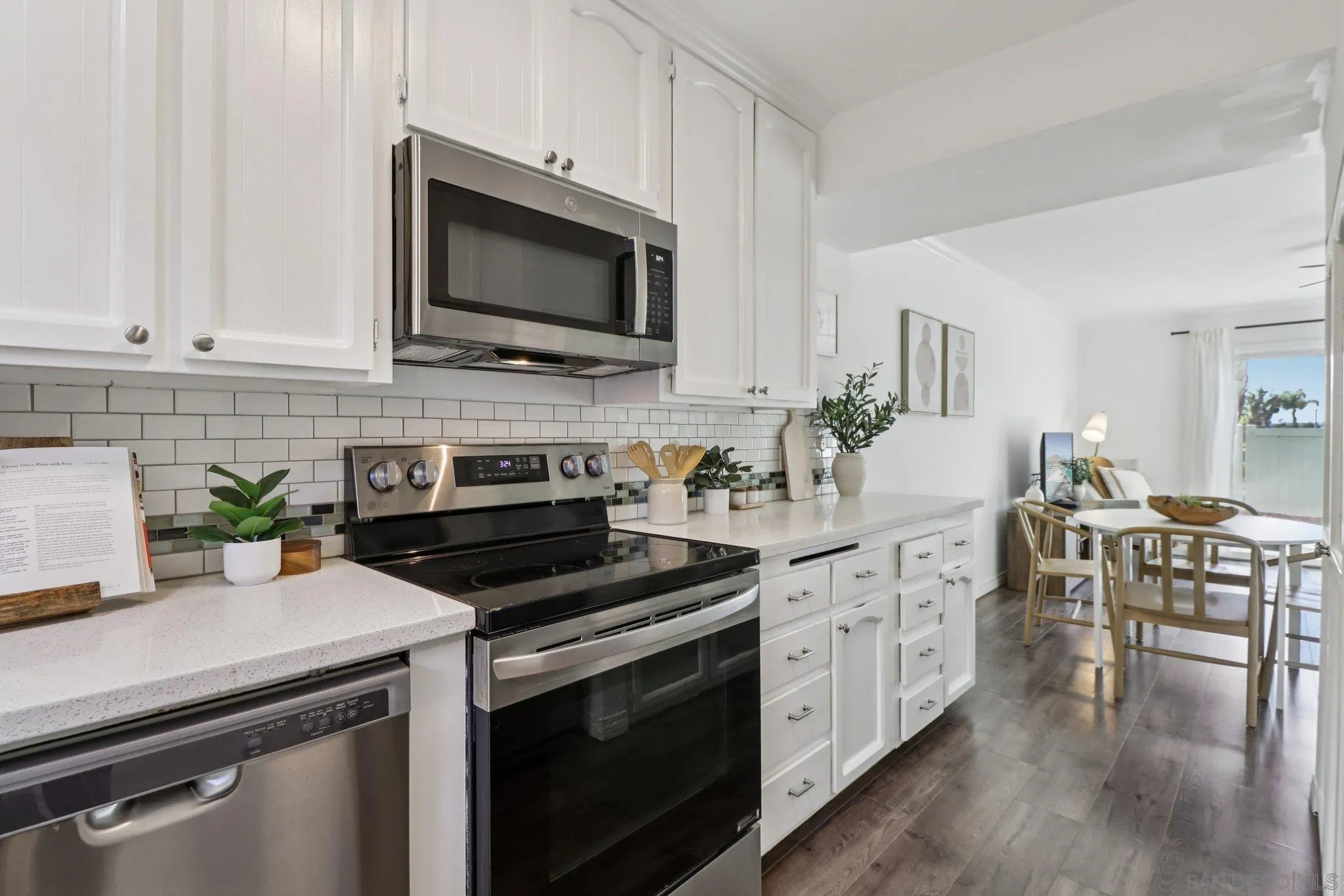 324 Countrywood Ln