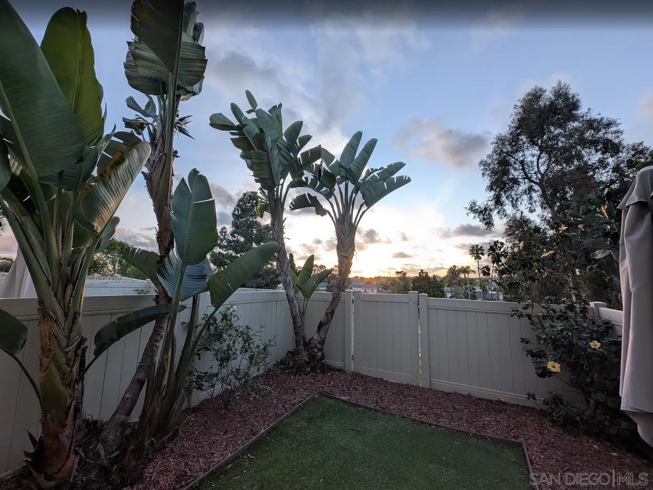 324 Countrywood Ln