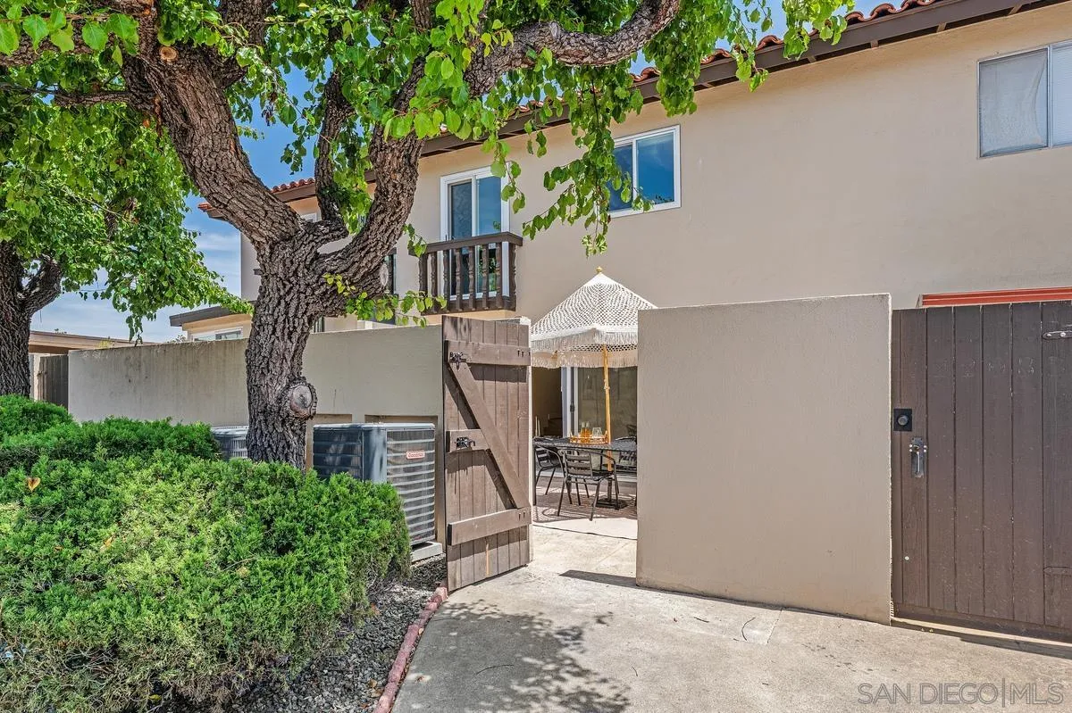 12204 Rancho Bernardo Rd Unit B
