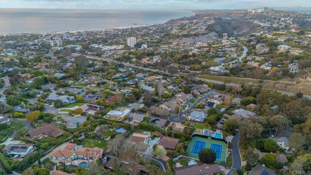 2667 Caminito Prado