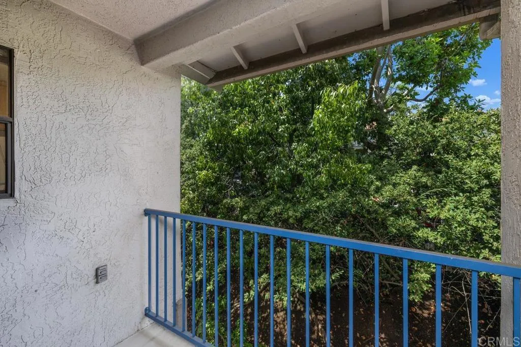 10337 Azuaga Street Unit 218