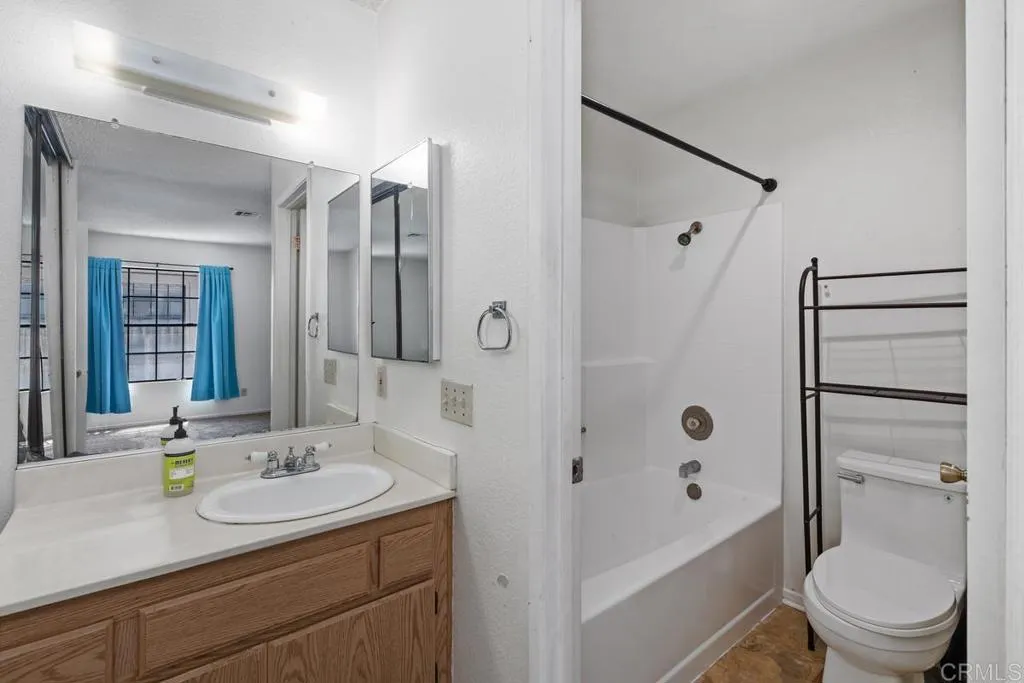 10337 Azuaga Street Unit 218
