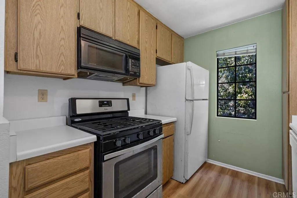 10337 Azuaga Street Unit 218
