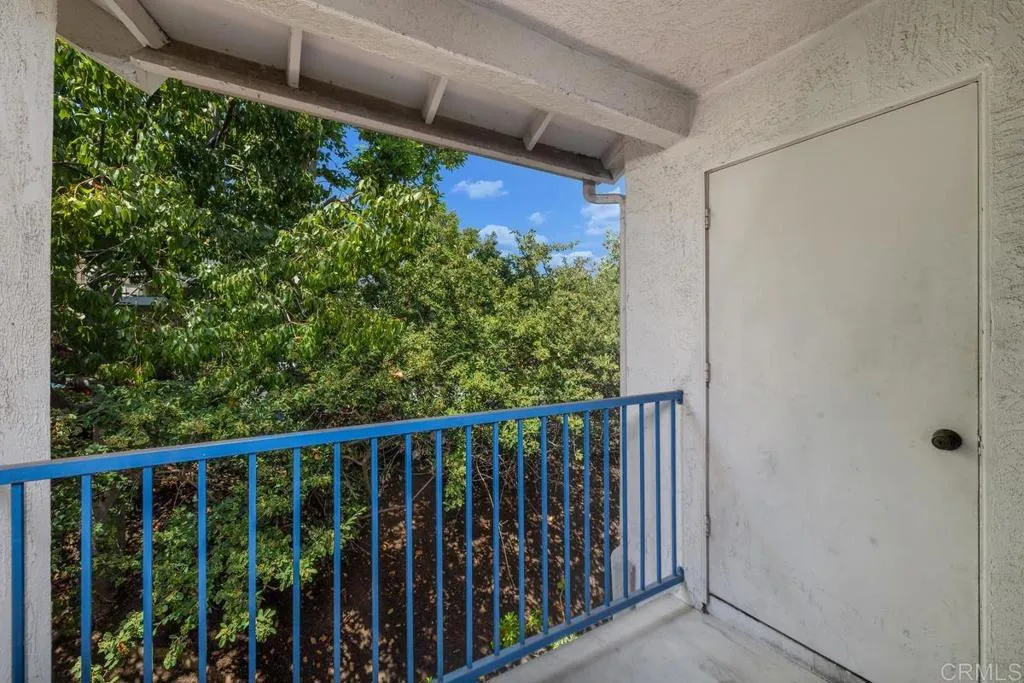 10337 Azuaga Street Unit 218