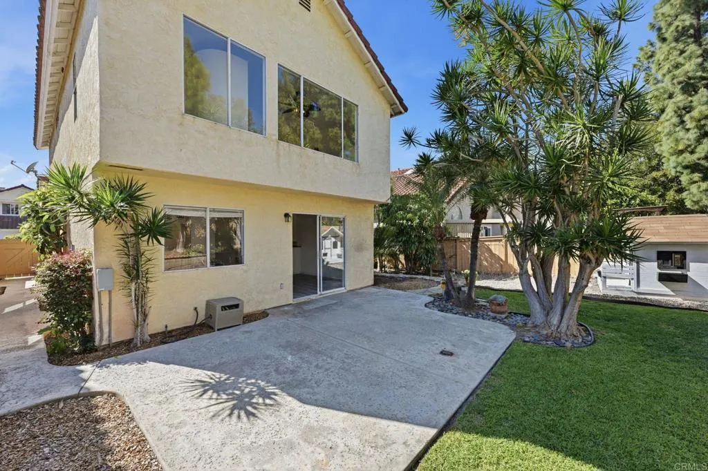 1692 Harbor Dr