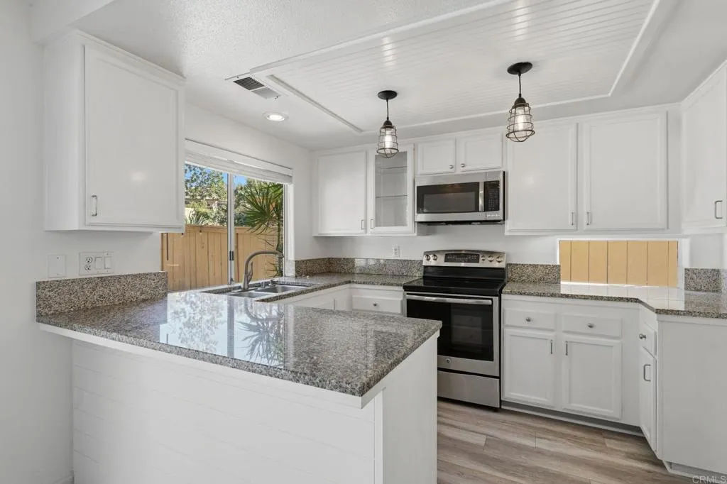 1692 Harbor Dr