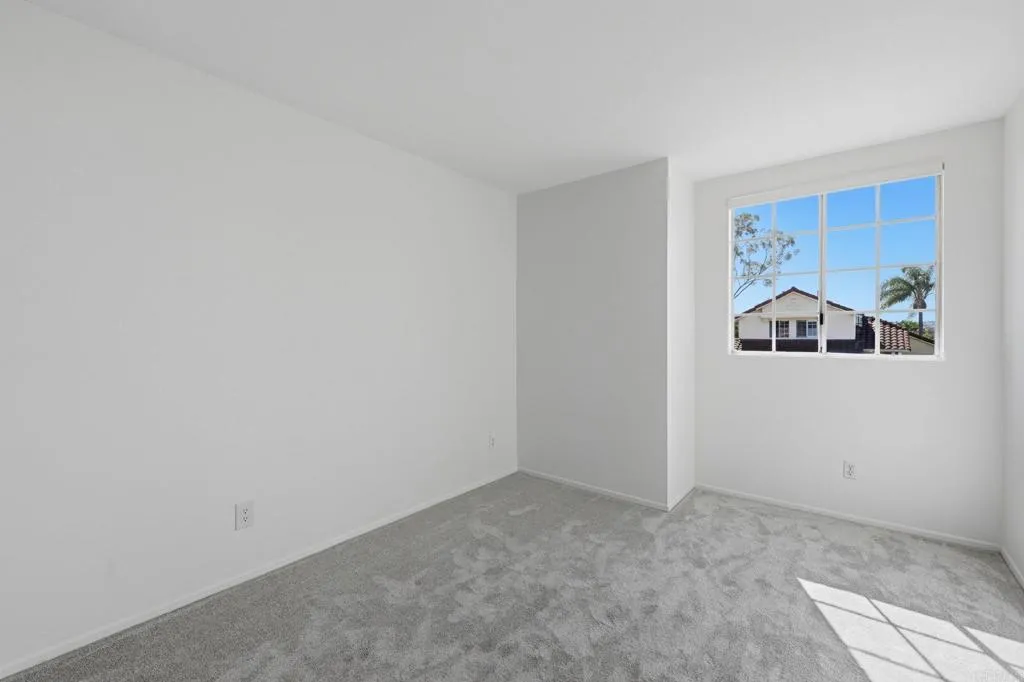 1692 Harbor Dr