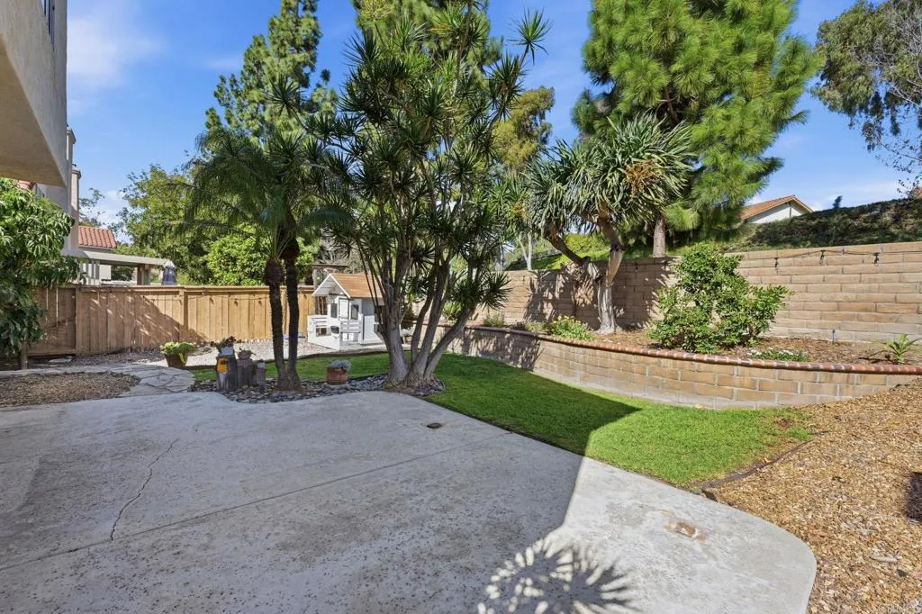 1692 Harbor Dr
