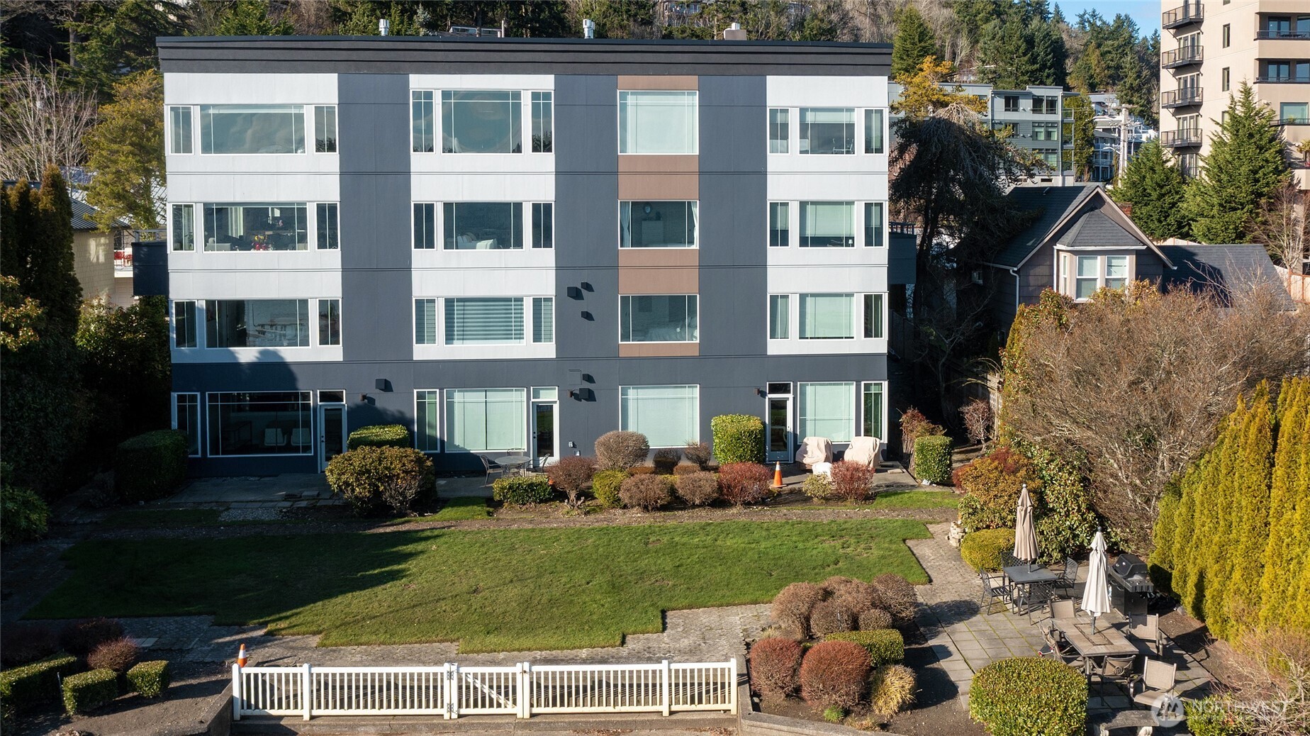 9039 NE Juanita Drive Unit: 306