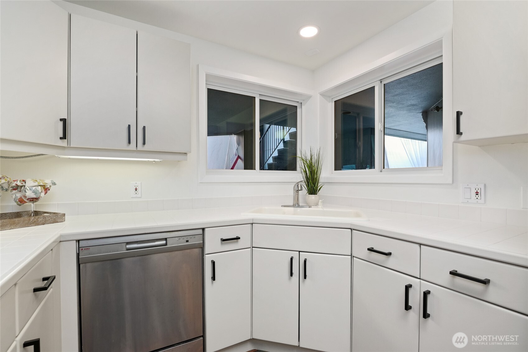 9039 NE Juanita Drive Unit: 306