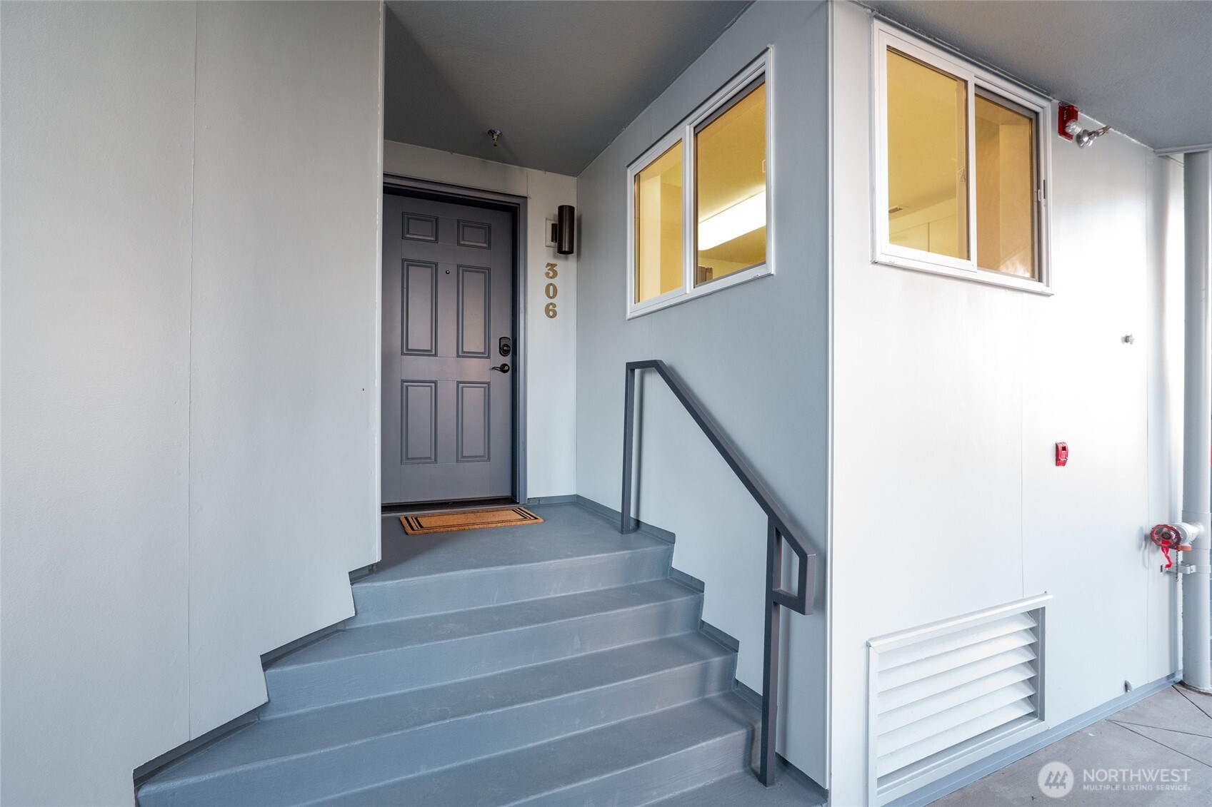 9039 NE Juanita Drive Unit: 306