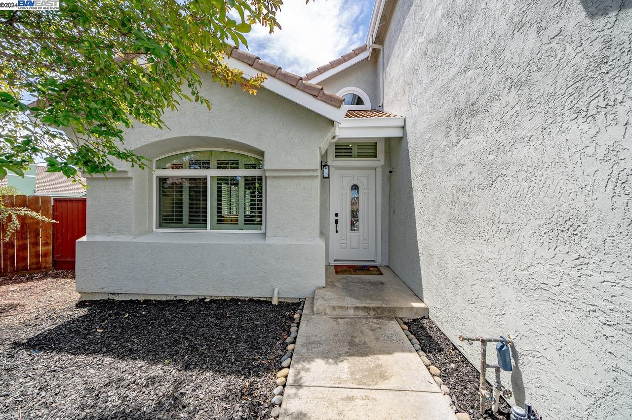 2436 Andrew Ct