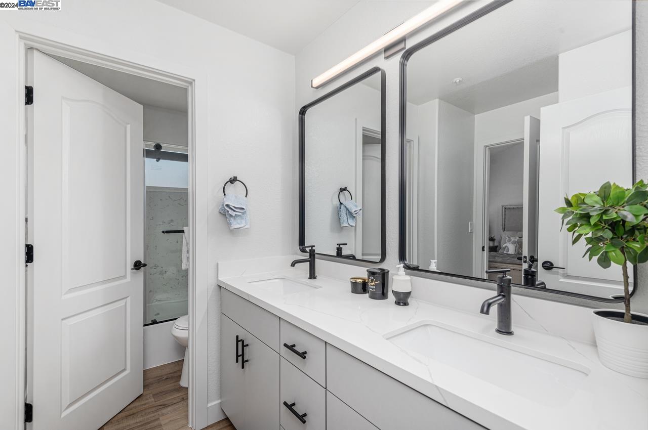 2436 Andrew Ct