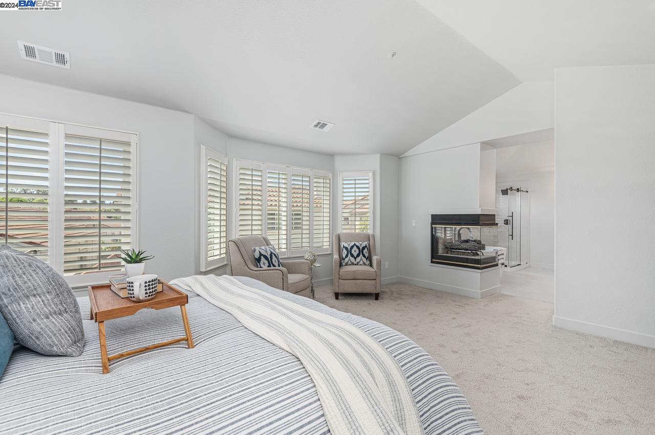 2436 Andrew Ct