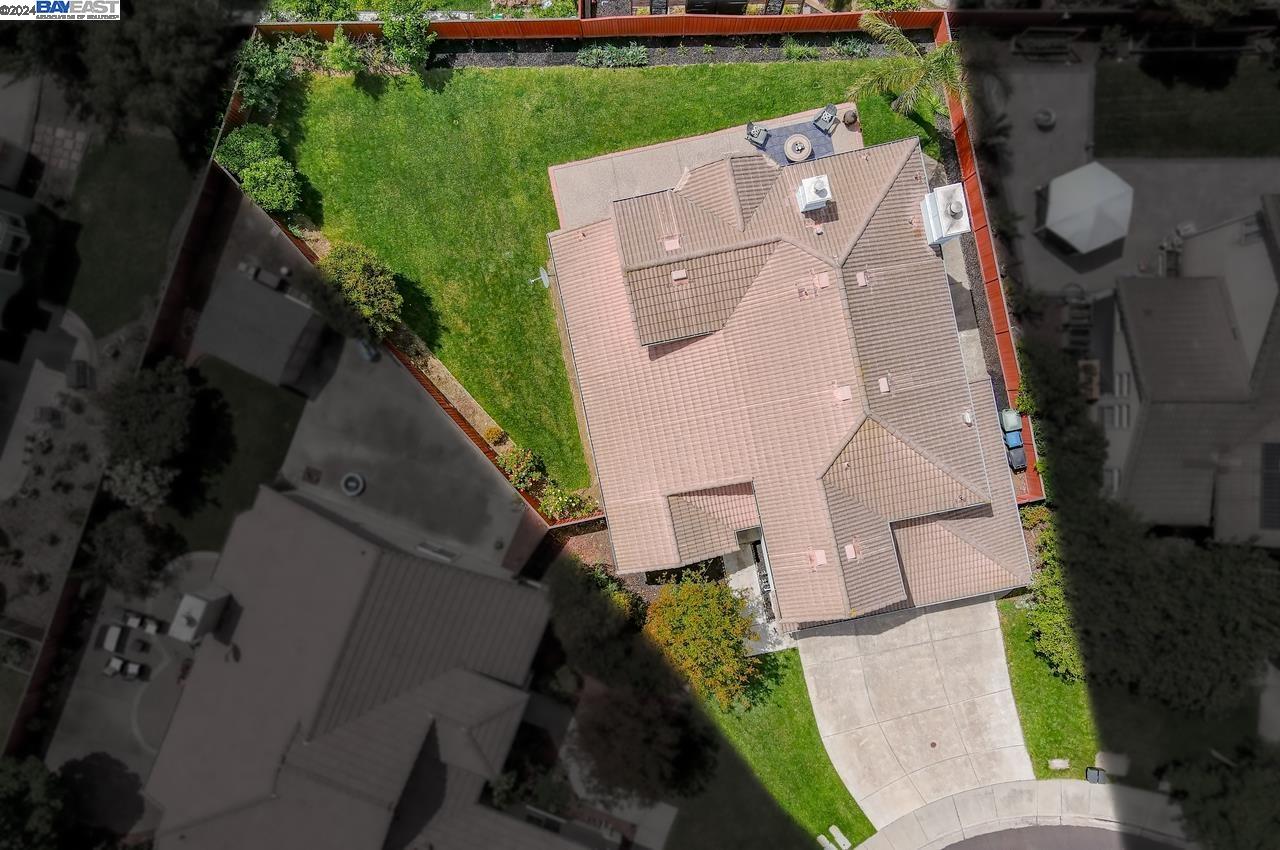 2436 Andrew Ct