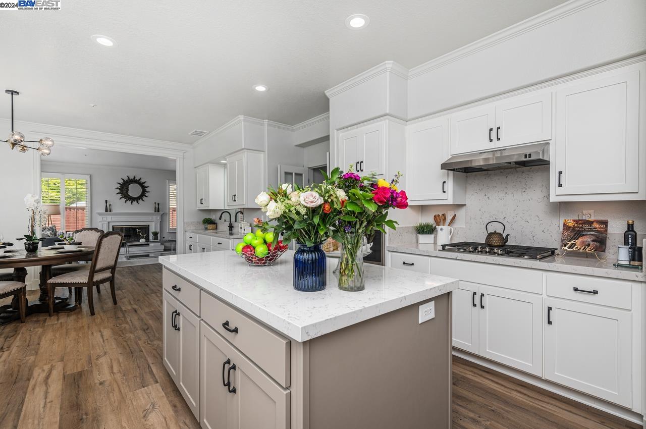 2436 Andrew Ct