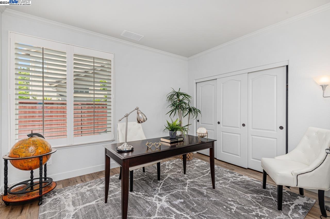 2436 Andrew Ct