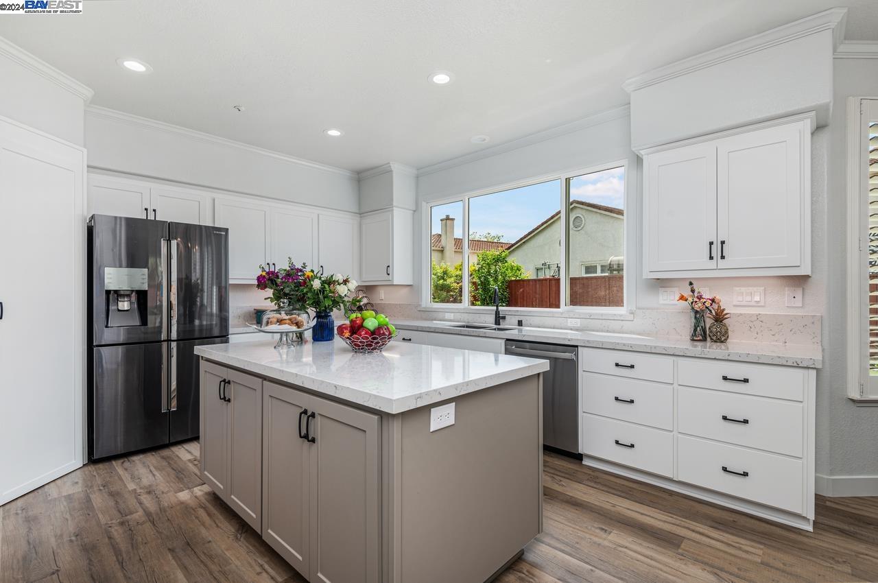 2436 Andrew Ct