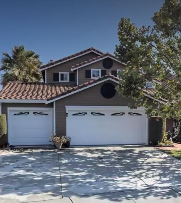 4724 Silvertide DR