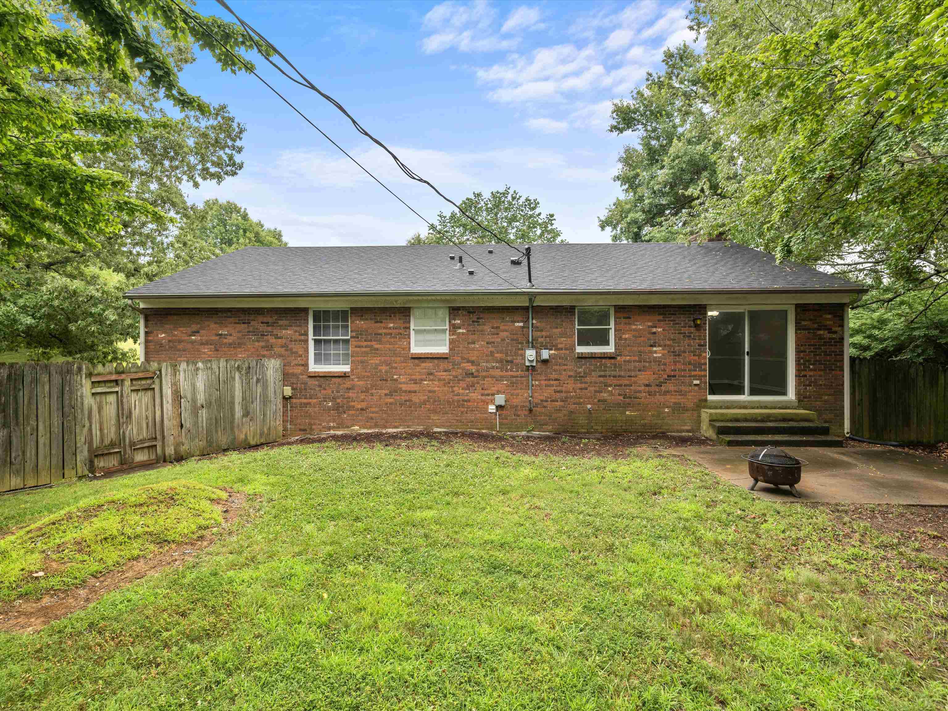 2332 Crescent Hill Court