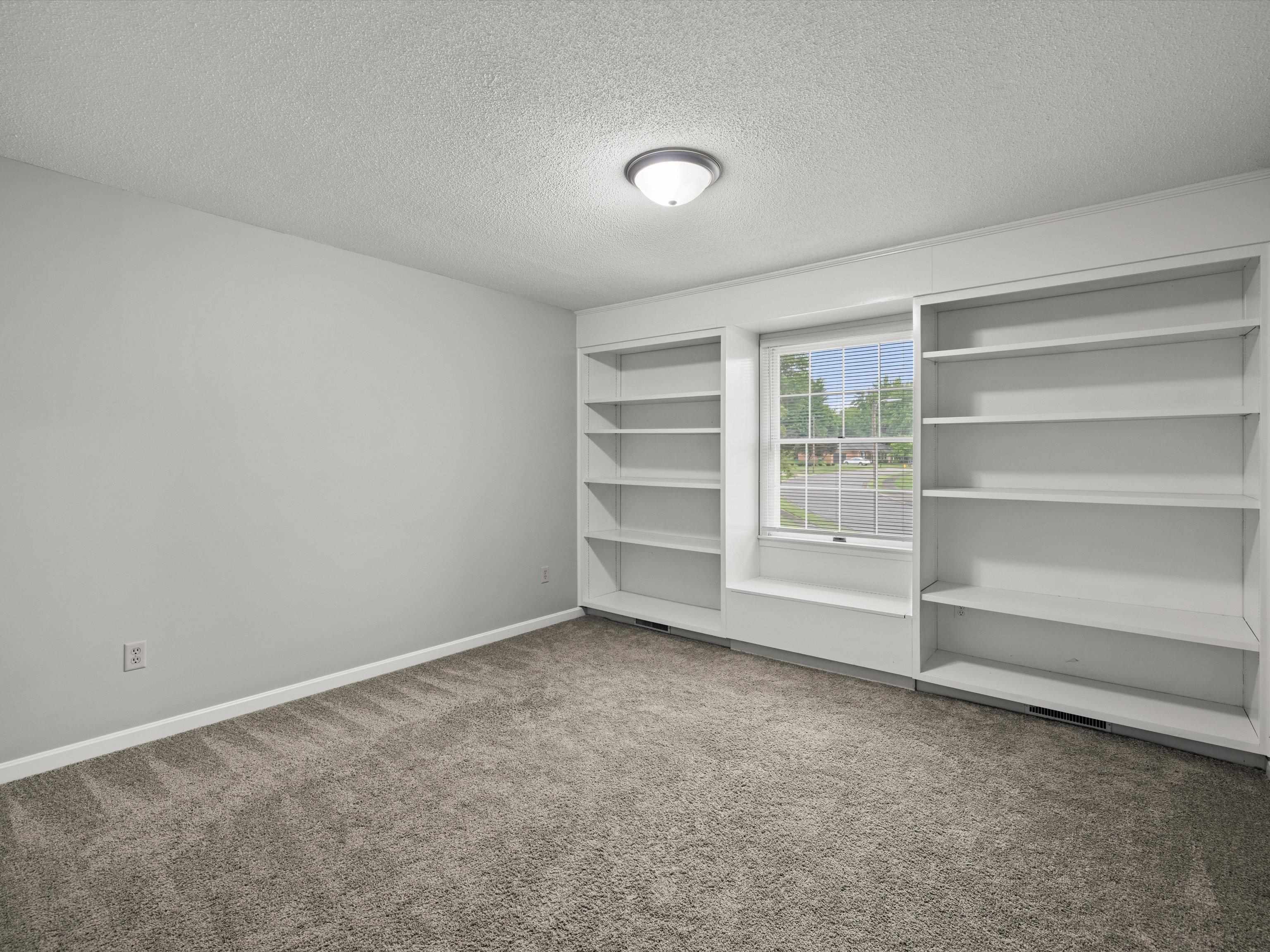 2332 Crescent Hill Court