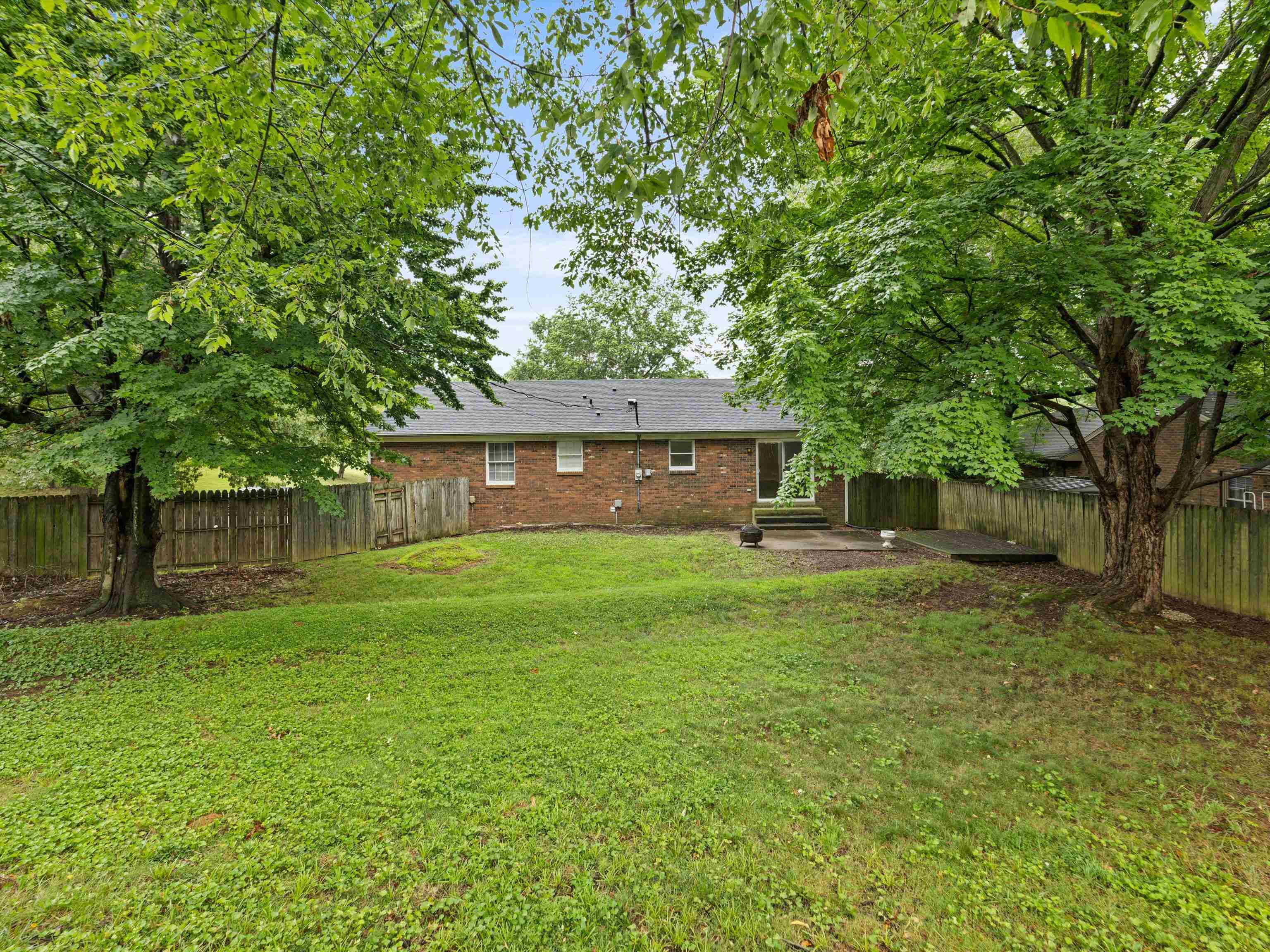 2332 Crescent Hill Court