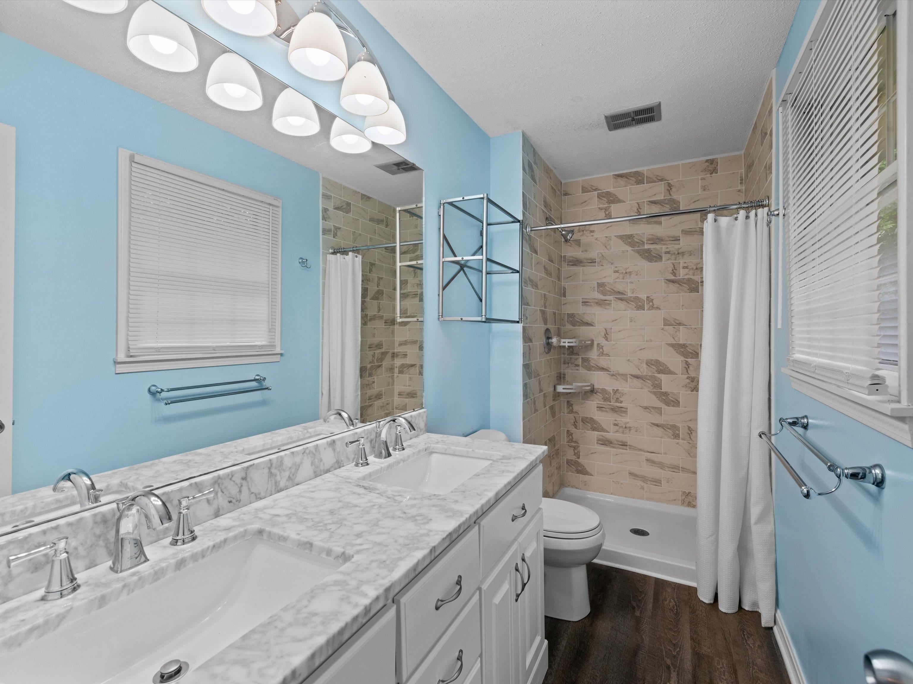 2332 Crescent Hill Court