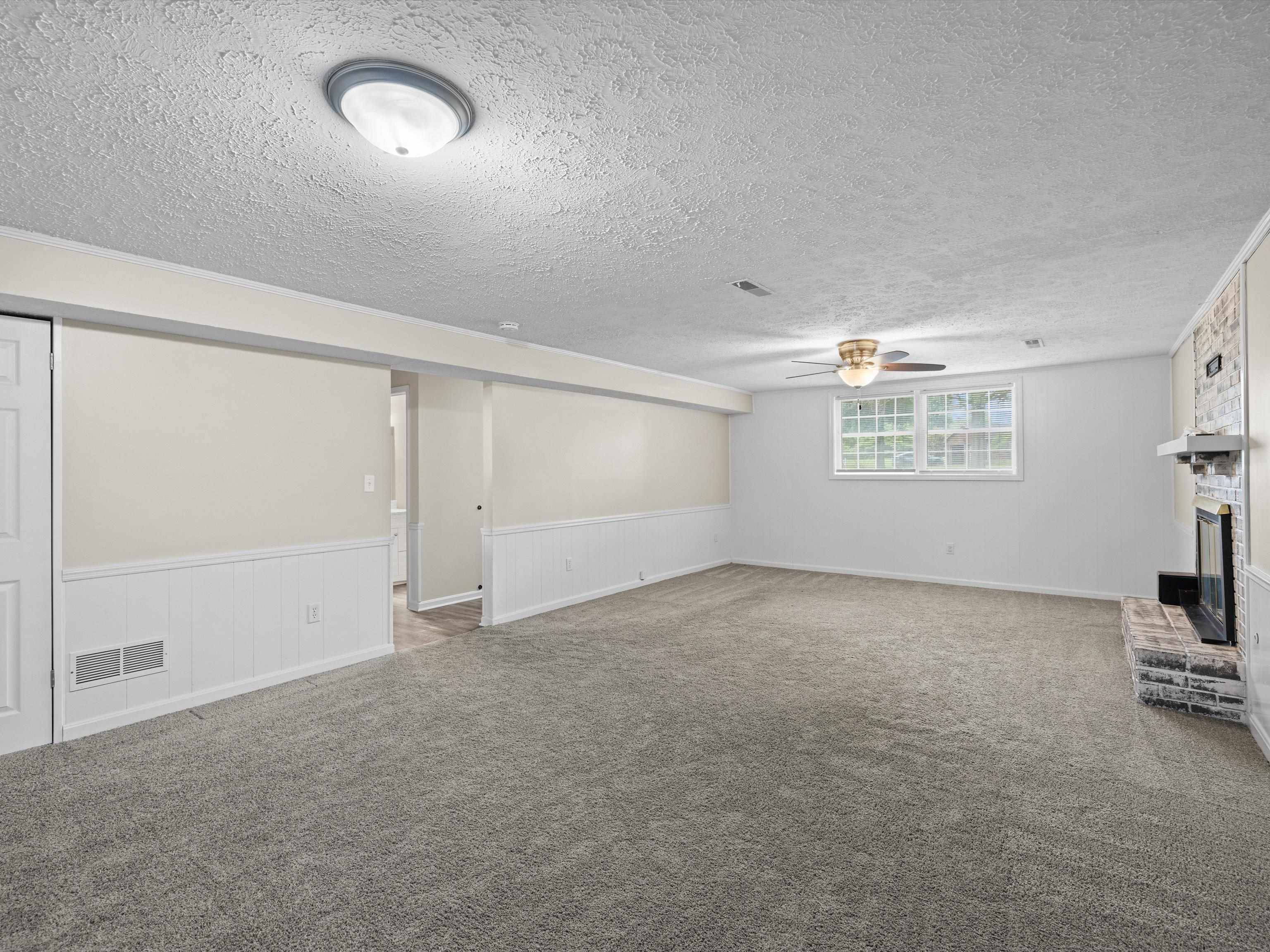 2332 Crescent Hill Court