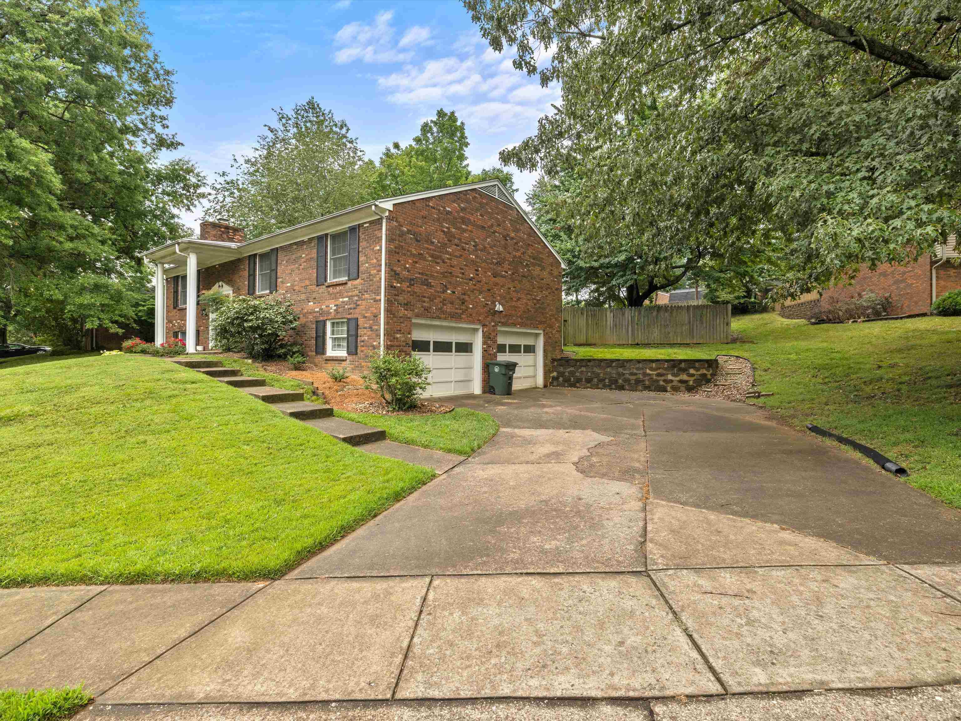 2332 Crescent Hill Court