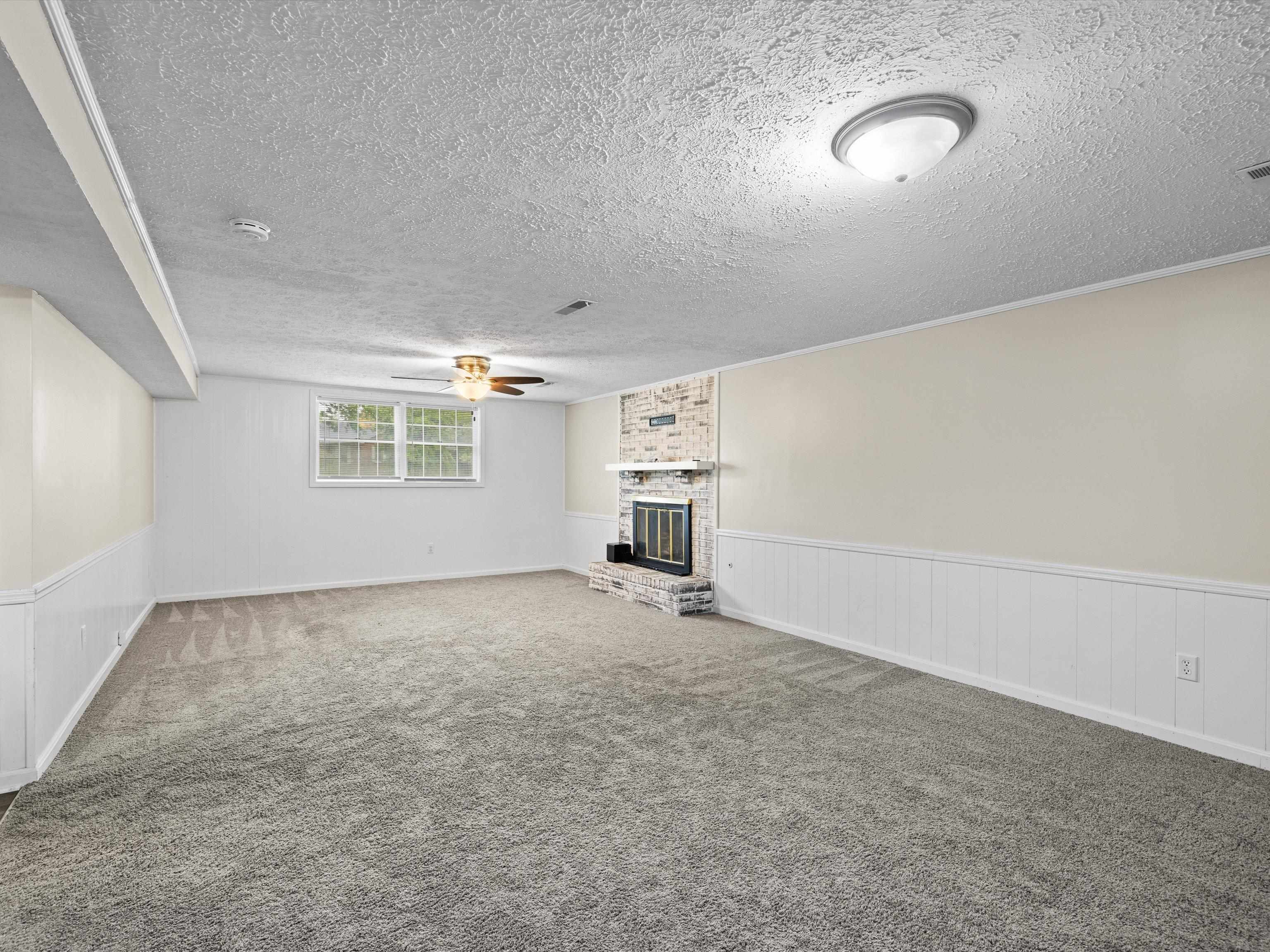 2332 Crescent Hill Court