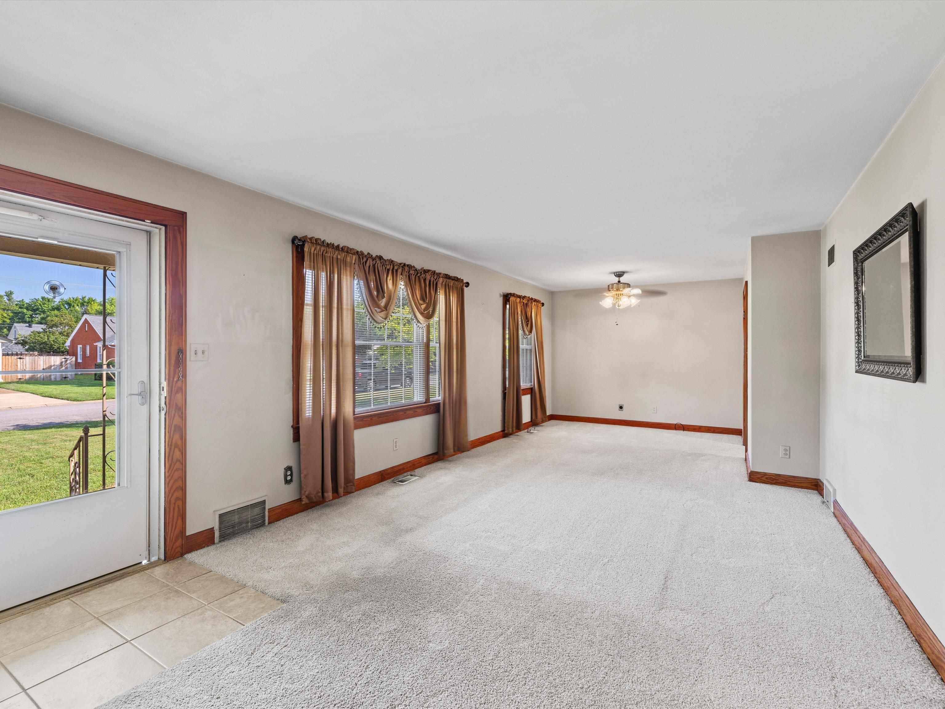 1612 Hill Ave