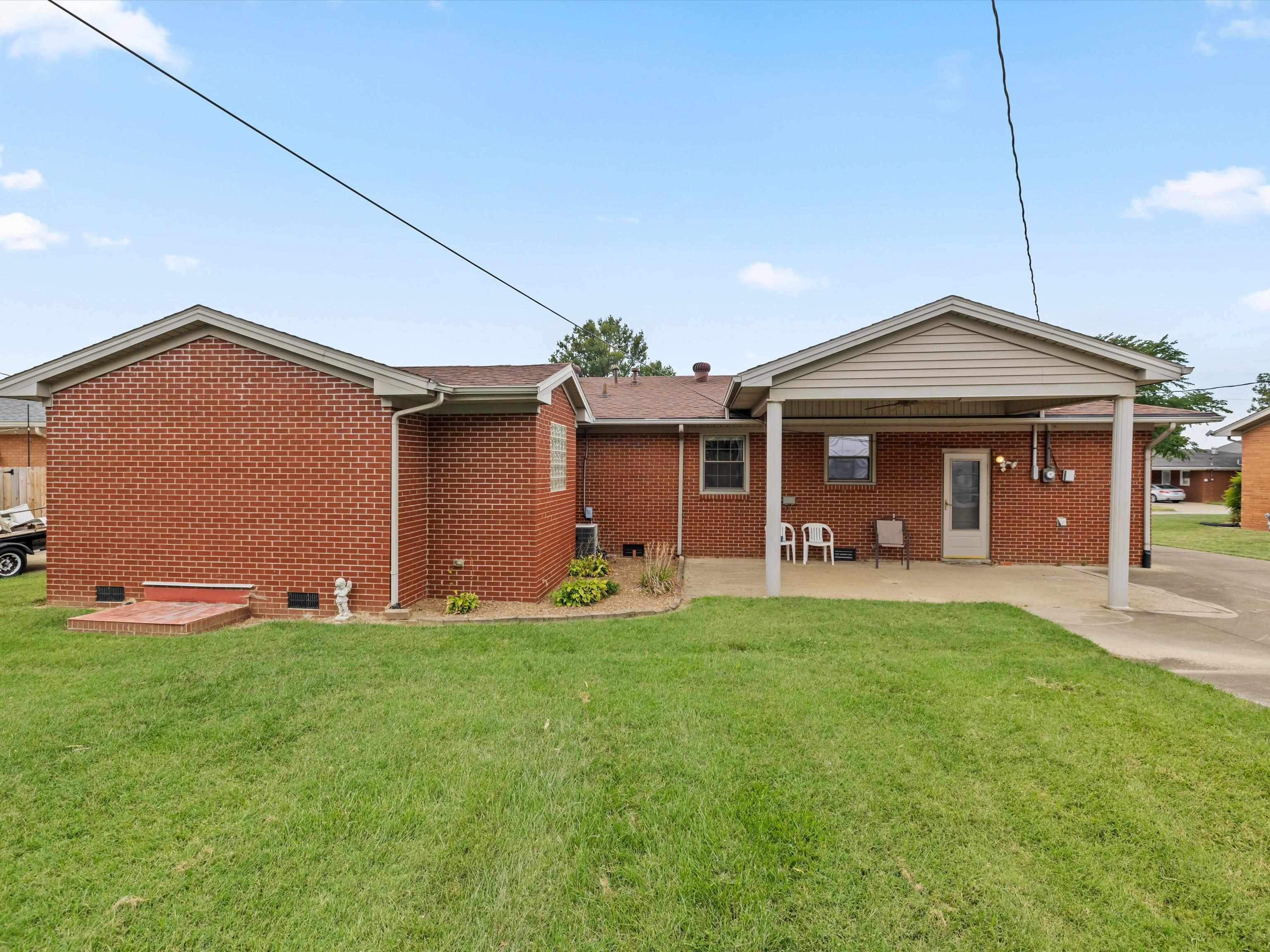 2925 Plymouth Pl