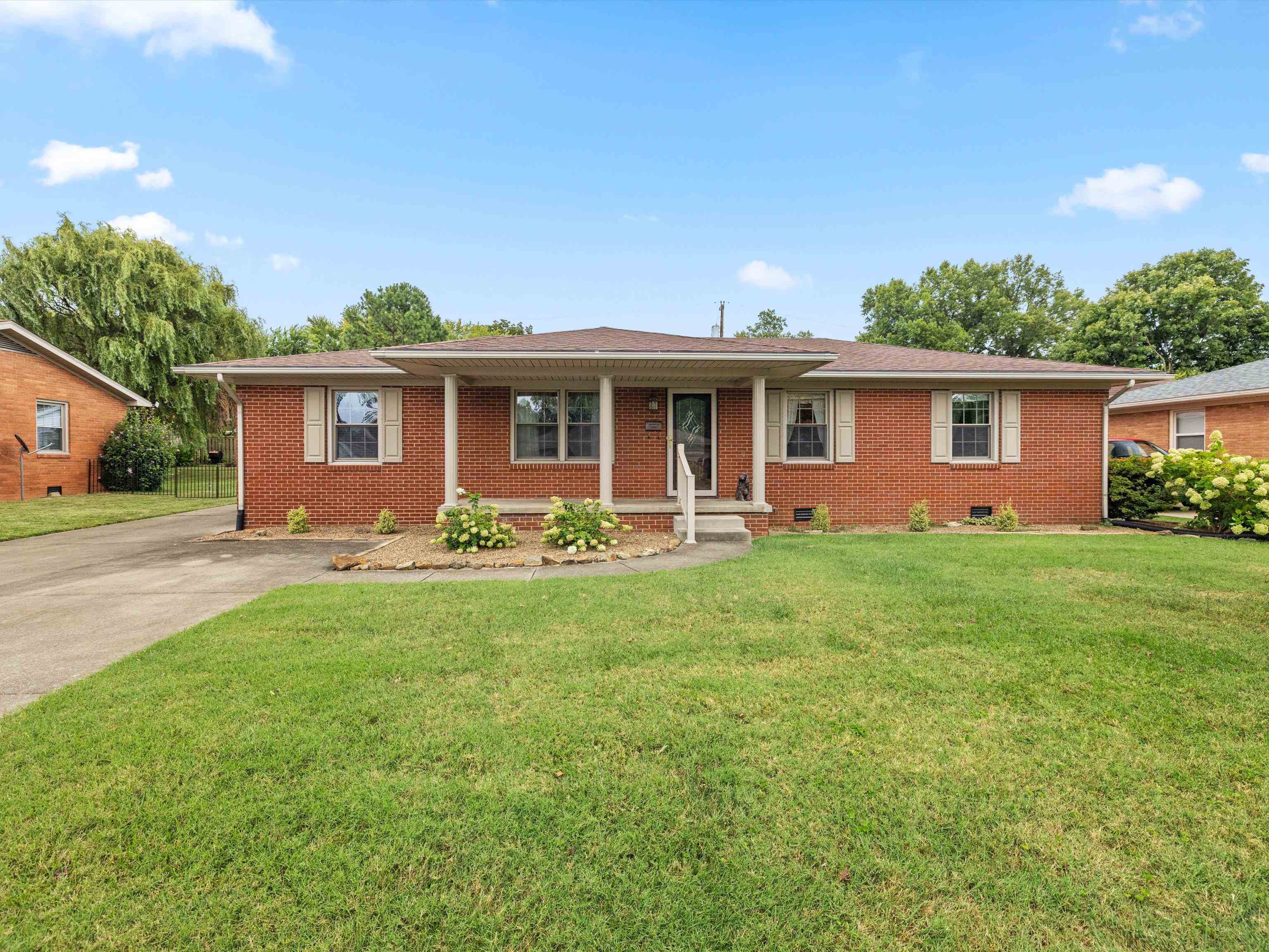 2925 Plymouth Pl
