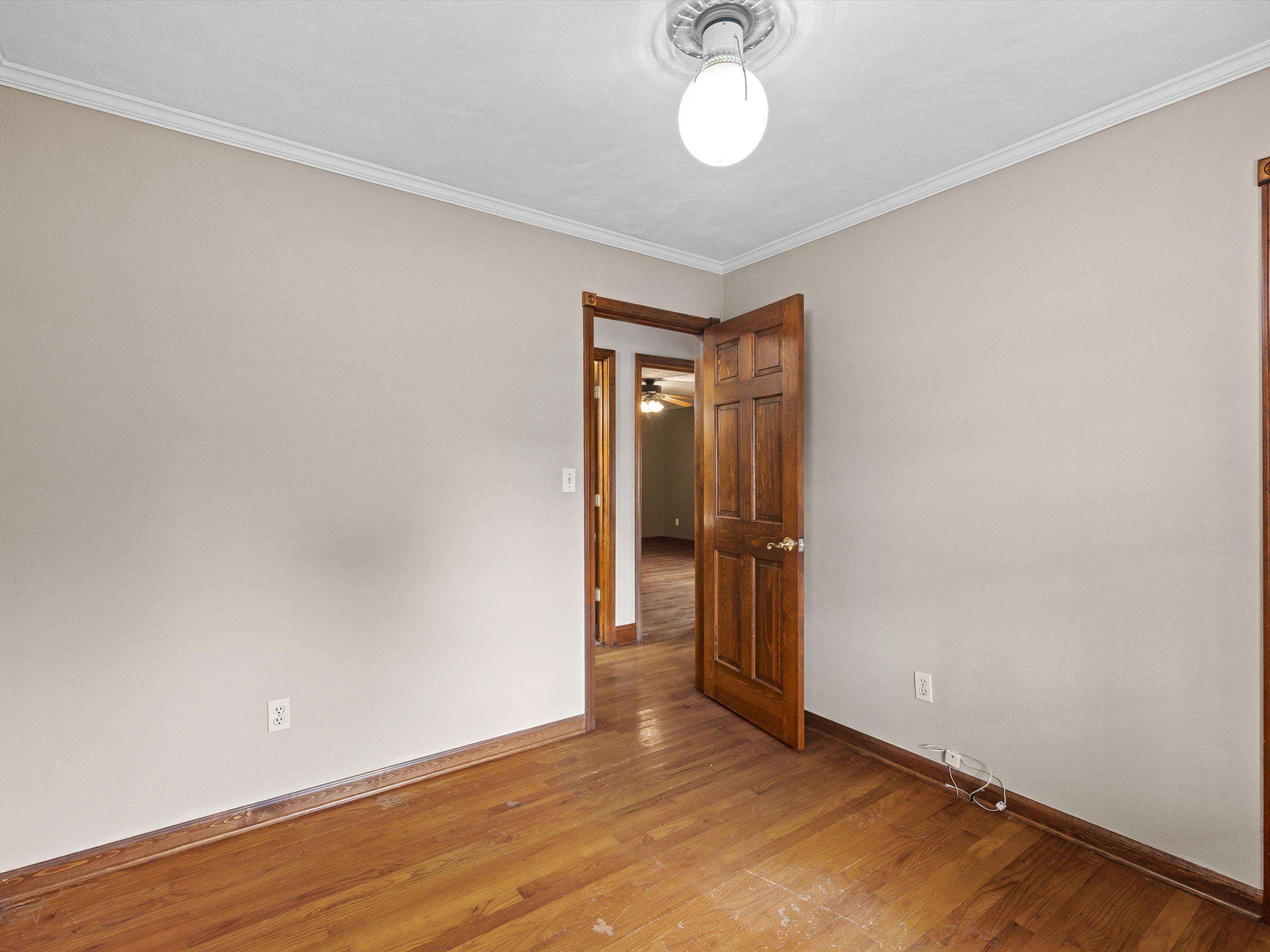 2925 Plymouth Pl