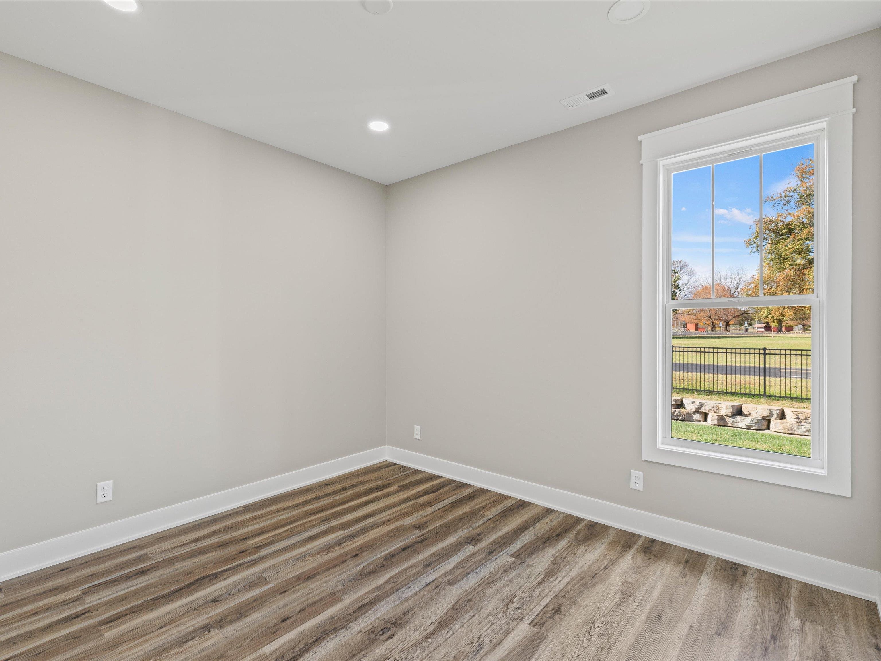 5572 Park Haven Bend