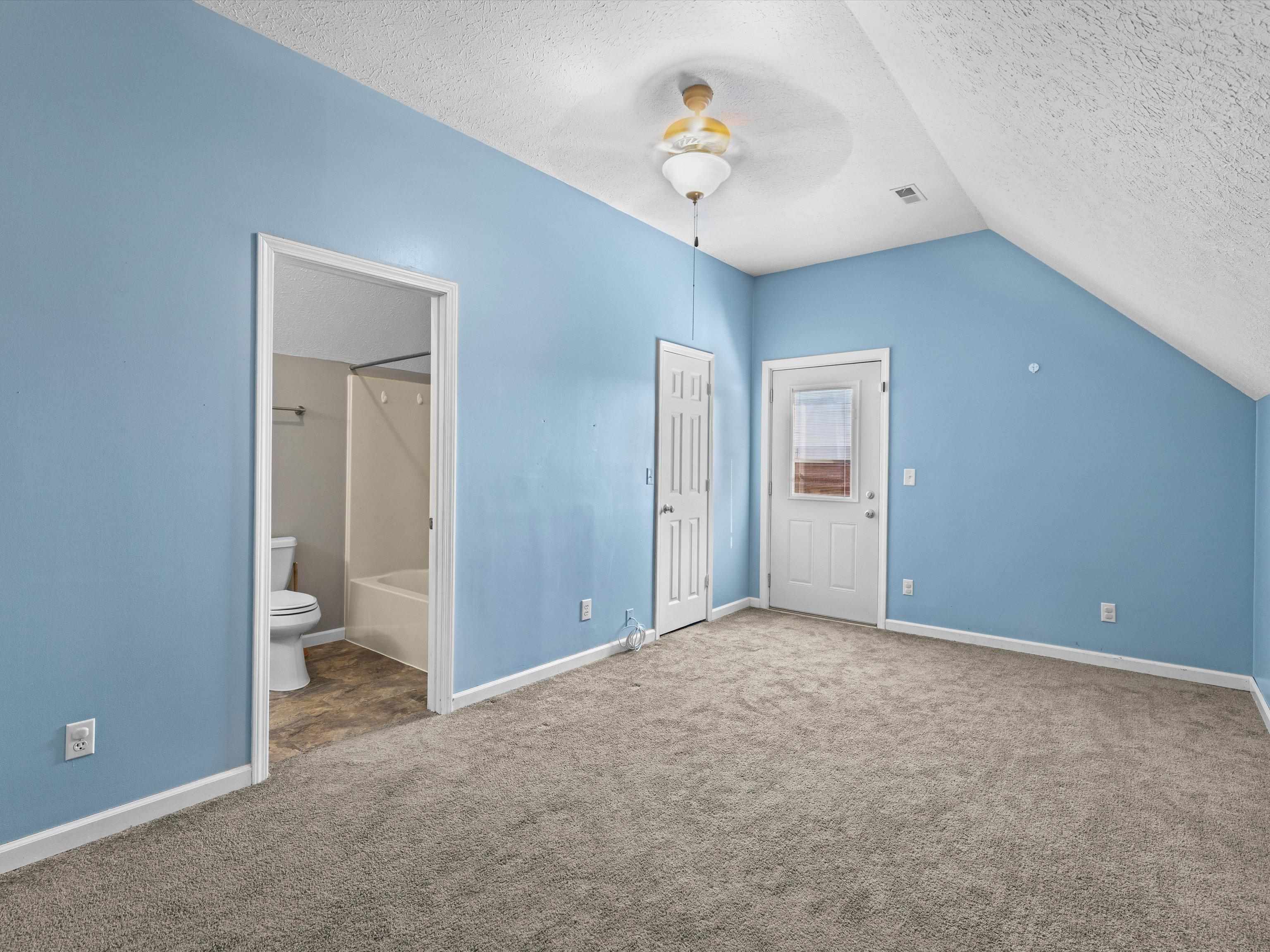 5015 Boswell Rd