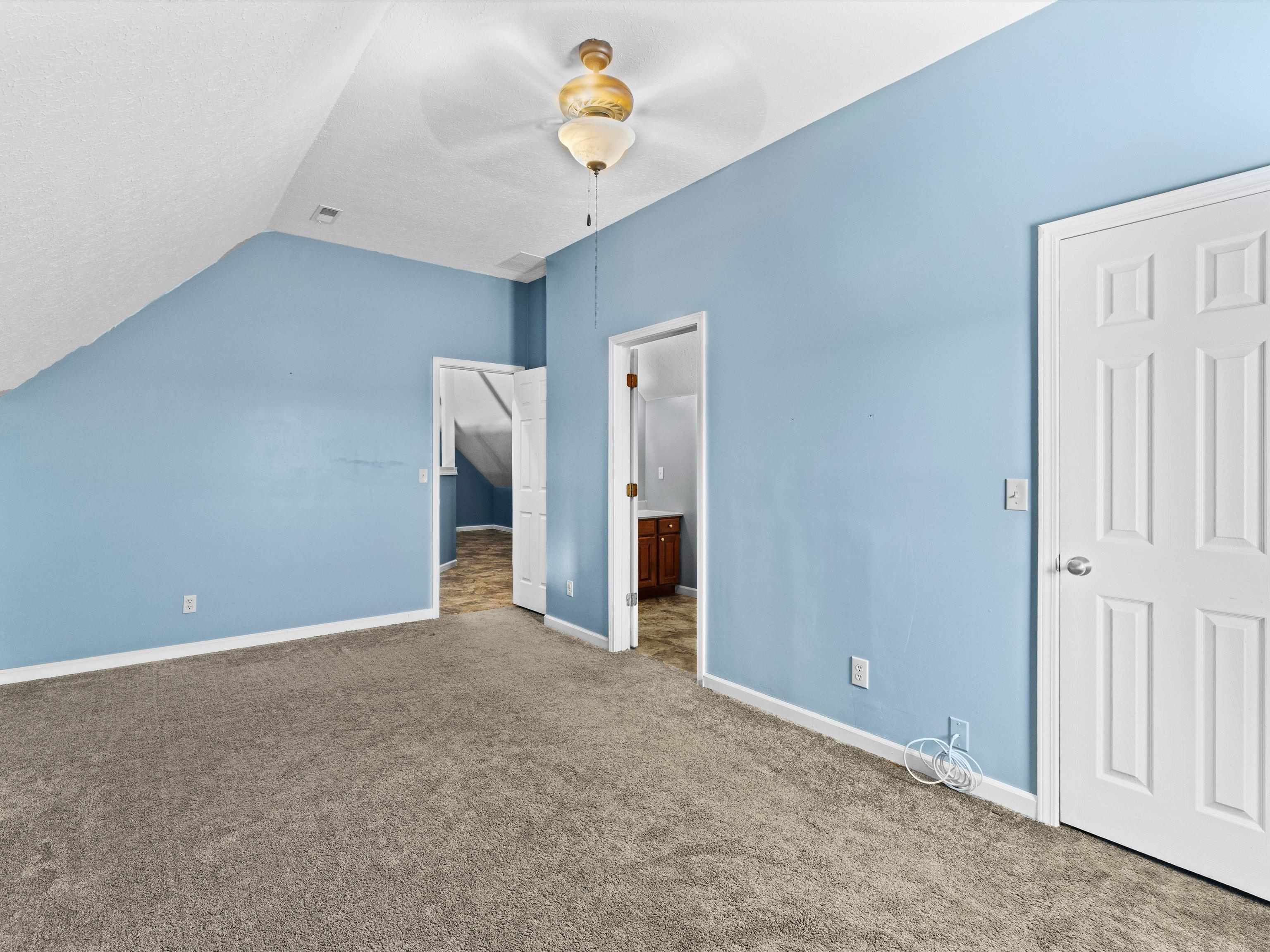 5015 Boswell Rd