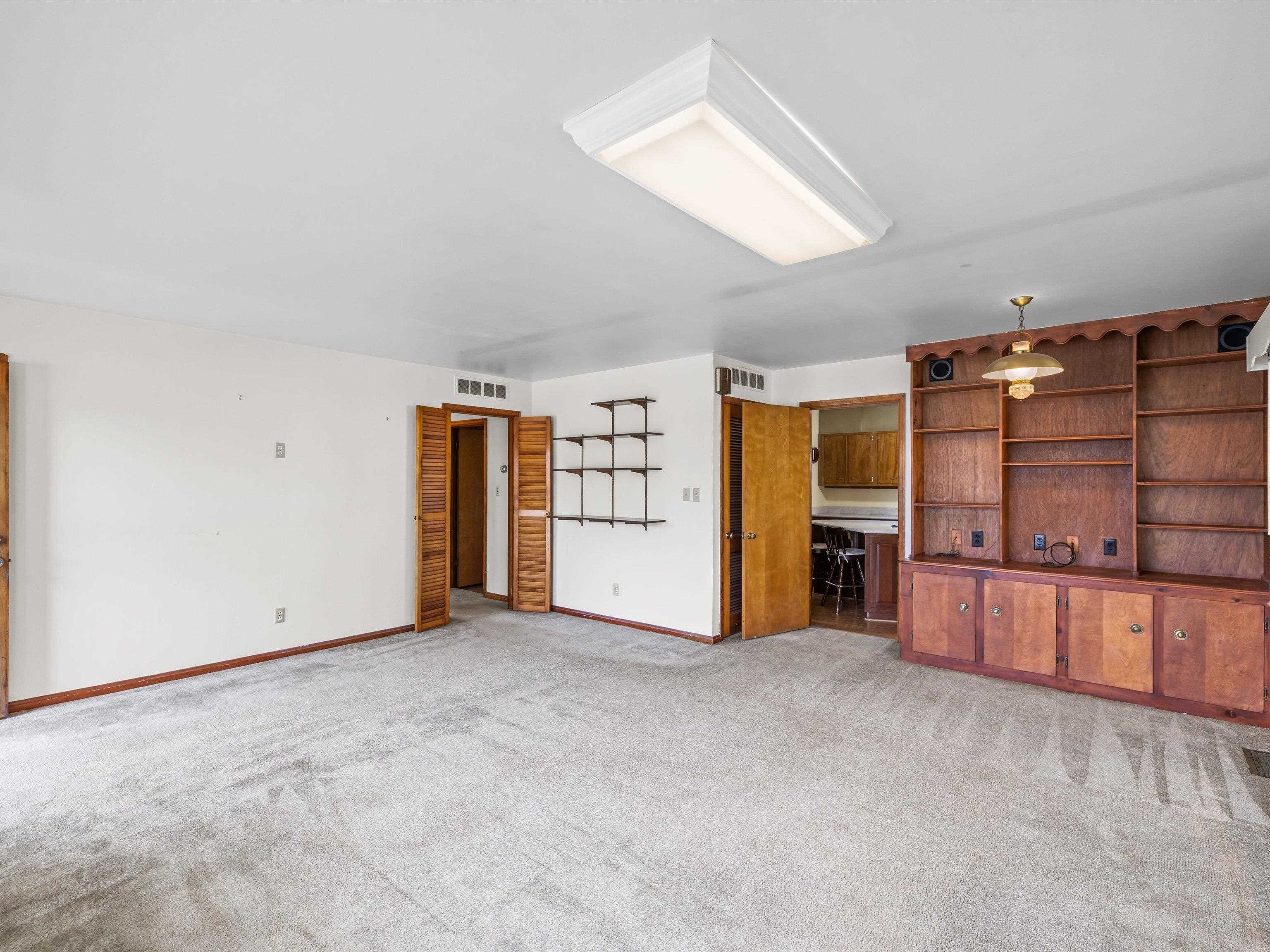 1742 Mohawk Dr