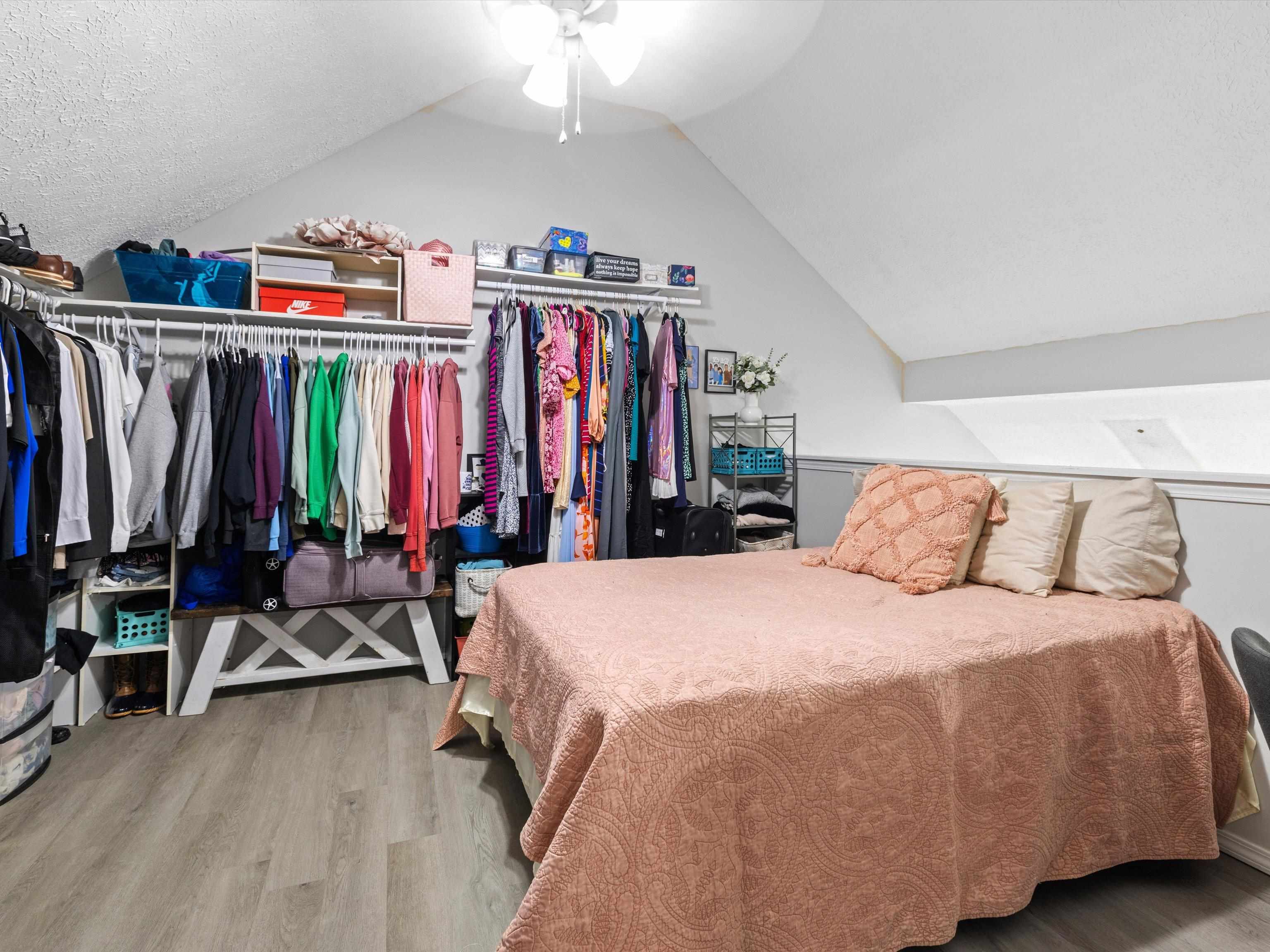 2637 Wisteria Gardens