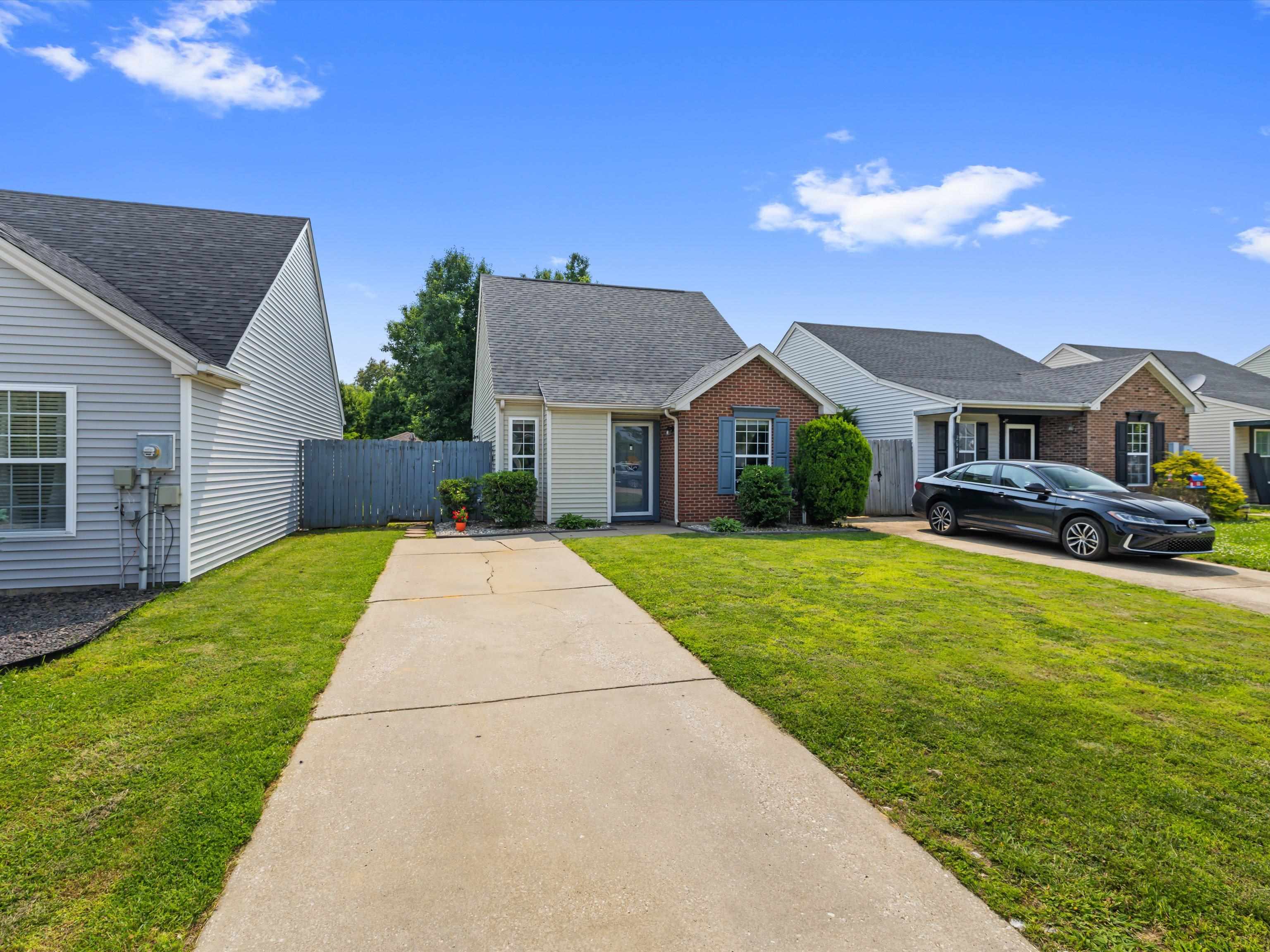 2637 Wisteria Gardens