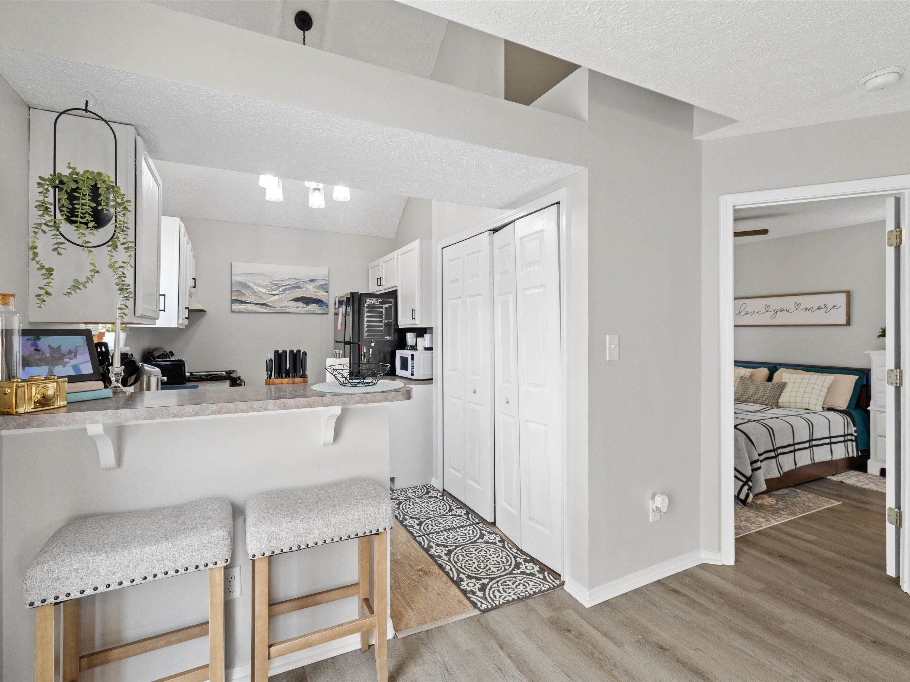 2637 Wisteria Gardens