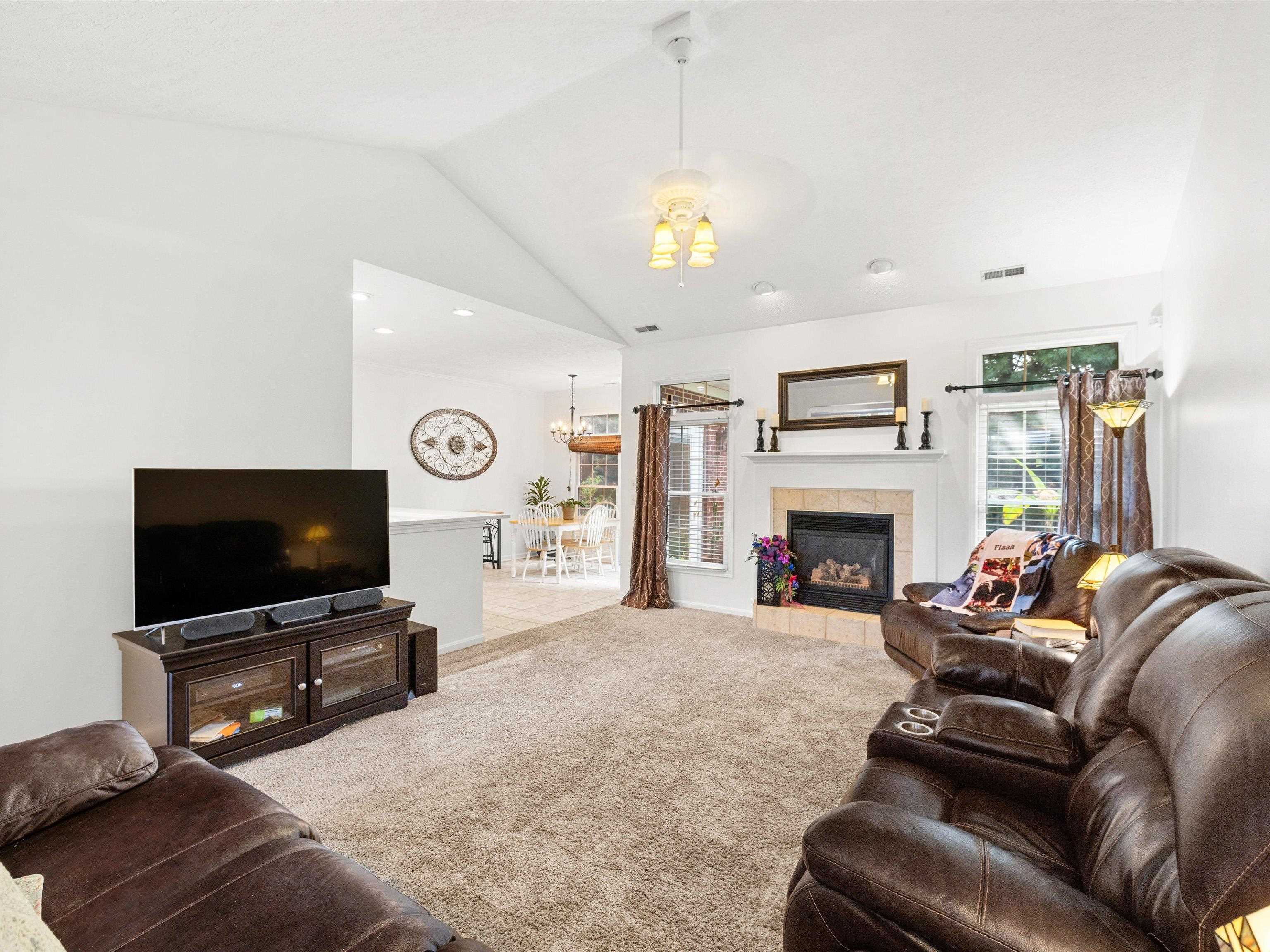 3312 Calumet Trace